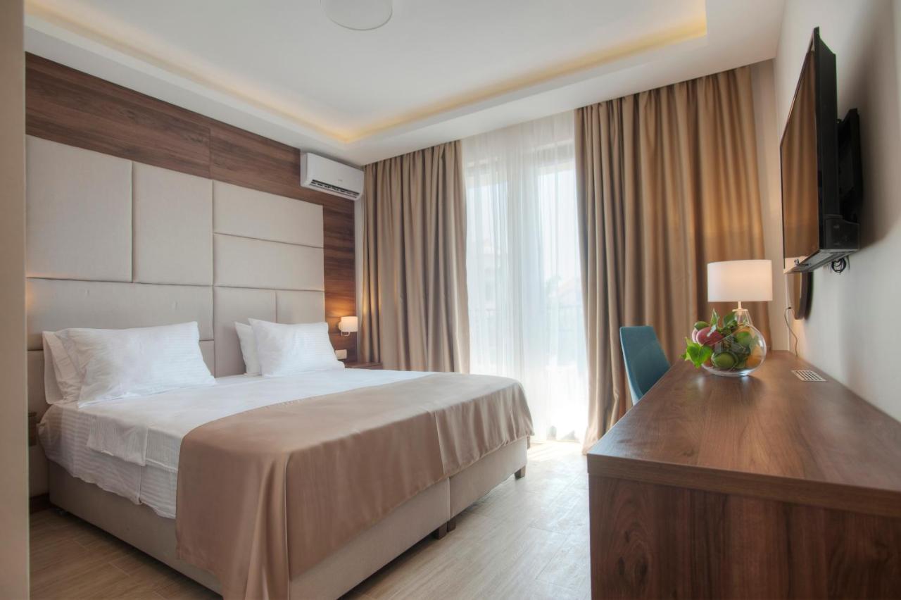 Hotel Twelve By Aycon Budua Esterno foto