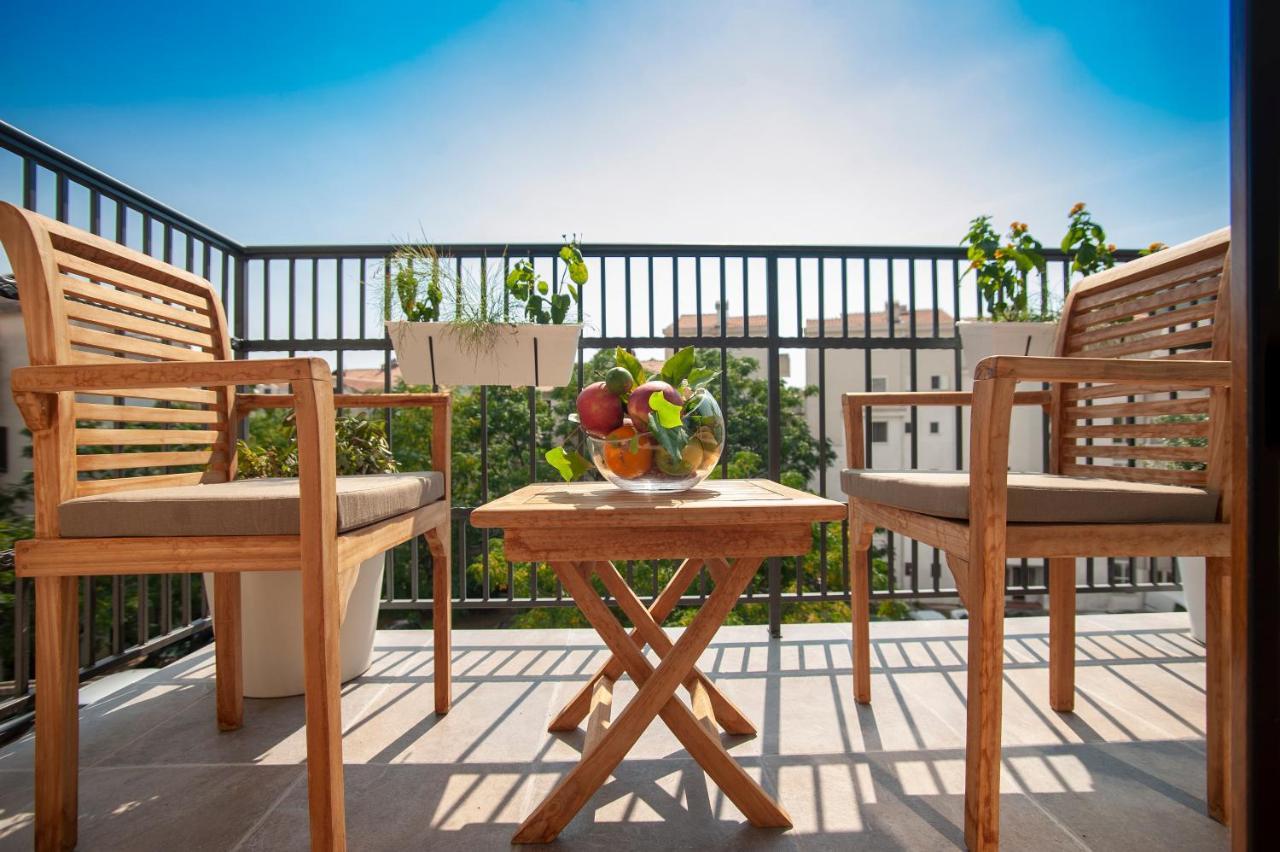 Hotel Twelve By Aycon Budua Esterno foto