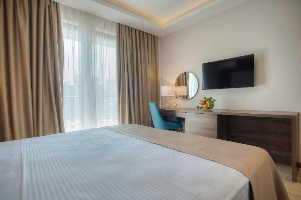 Hotel Twelve By Aycon Budua Esterno foto