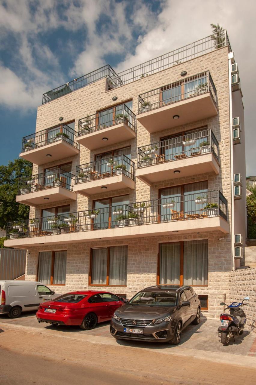 Hotel Twelve By Aycon Budua Esterno foto