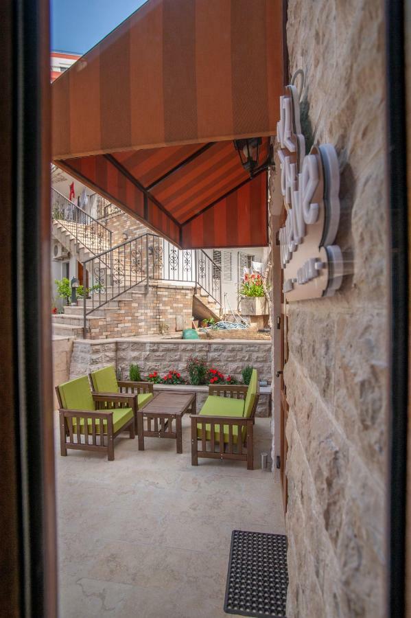 Hotel Twelve By Aycon Budua Esterno foto