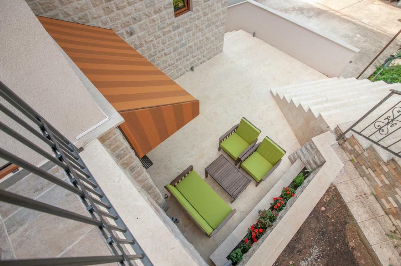 Hotel Twelve By Aycon Budua Esterno foto