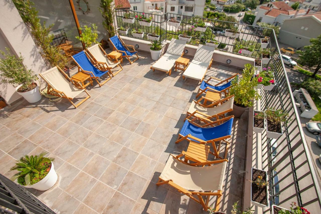 Hotel Twelve By Aycon Budua Esterno foto